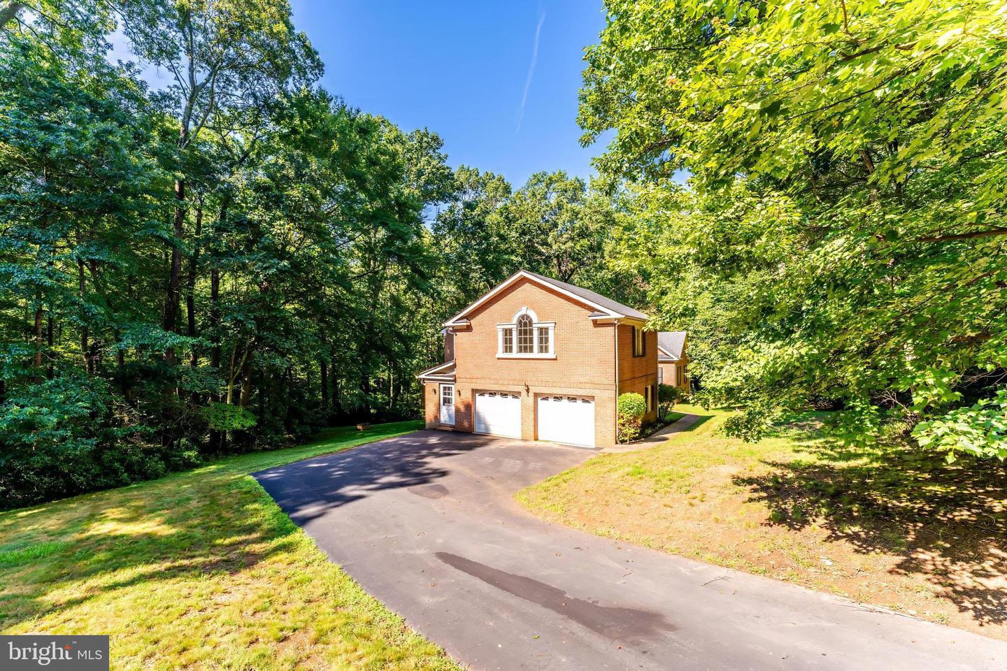 11115 STREAMVIEW CT, GREAT FALLS, Virginia 22066, 5 Bedrooms Bedrooms, ,3 BathroomsBathrooms,Residential,For sale,11115 STREAMVIEW CT,VAFX2255586 MLS # VAFX2255586