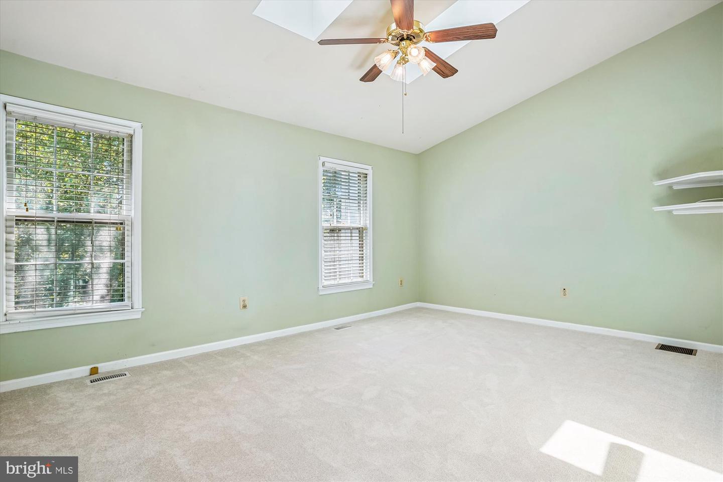 14495 WHISPERWOOD CT, DUMFRIES, Virginia 22025, 3 Bedrooms Bedrooms, ,3 BathroomsBathrooms,Residential,For sale,14495 WHISPERWOOD CT,VAPW2099278 MLS # VAPW2099278