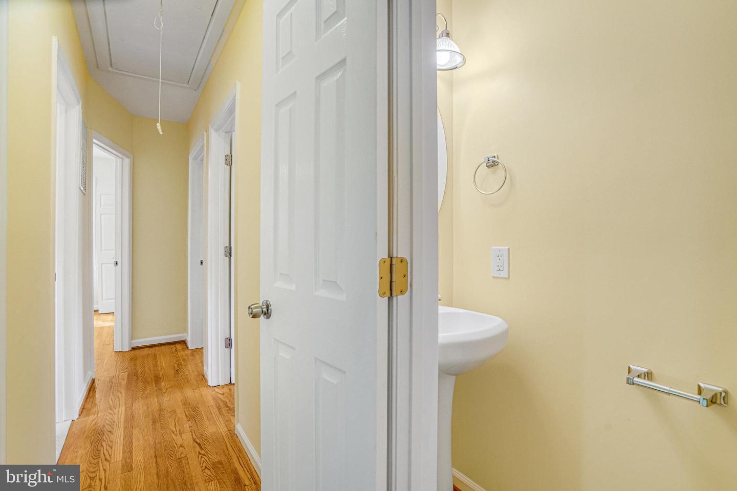 3007 JAMES ST, FAIRFAX, Virginia 22031, 5 Bedrooms Bedrooms, ,2 BathroomsBathrooms,Residential,For sale,3007 JAMES ST,VAFX2256094 MLS # VAFX2256094