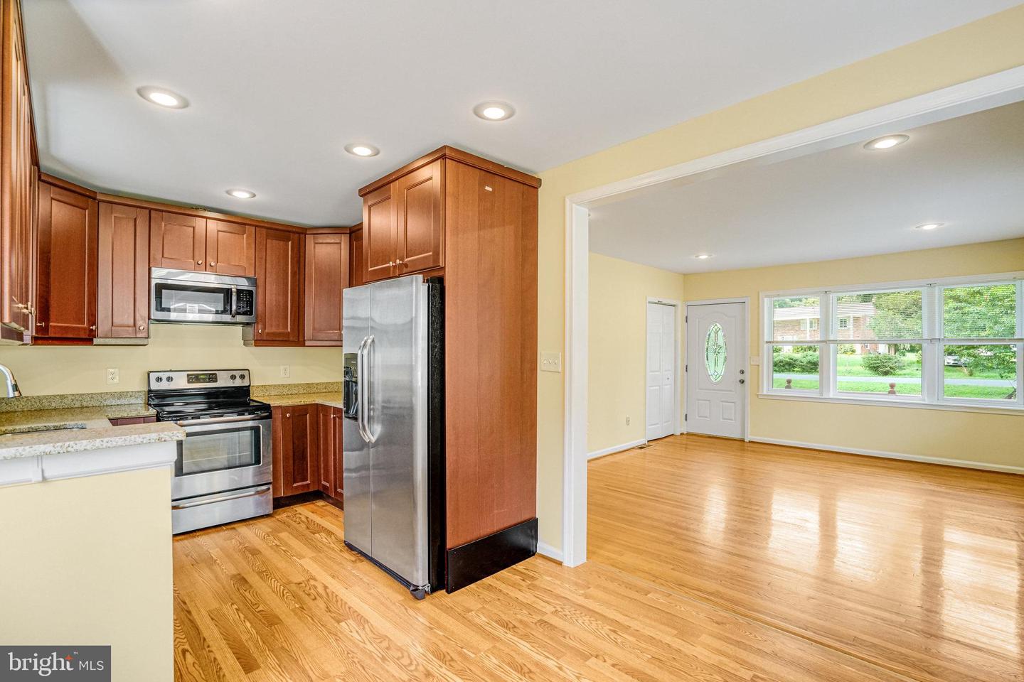 3007 JAMES ST, FAIRFAX, Virginia 22031, 5 Bedrooms Bedrooms, ,2 BathroomsBathrooms,Residential,For sale,3007 JAMES ST,VAFX2256094 MLS # VAFX2256094