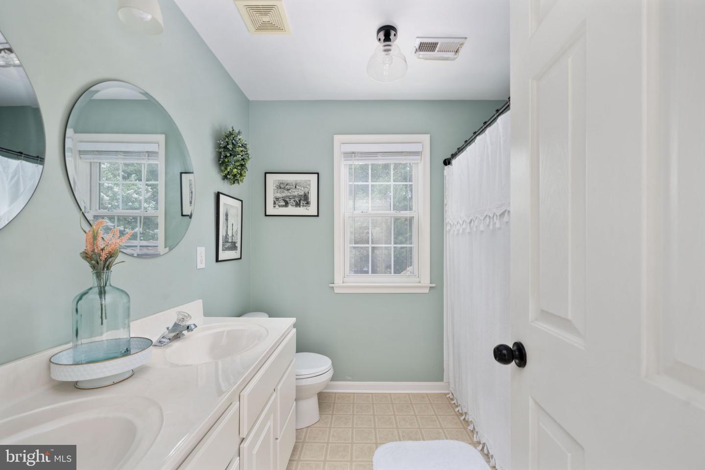 17 LOTUS LN, STAFFORD, Virginia 22554, 5 Bedrooms Bedrooms, ,3 BathroomsBathrooms,Residential,For sale,17 LOTUS LN,VAST2040916 MLS # VAST2040916