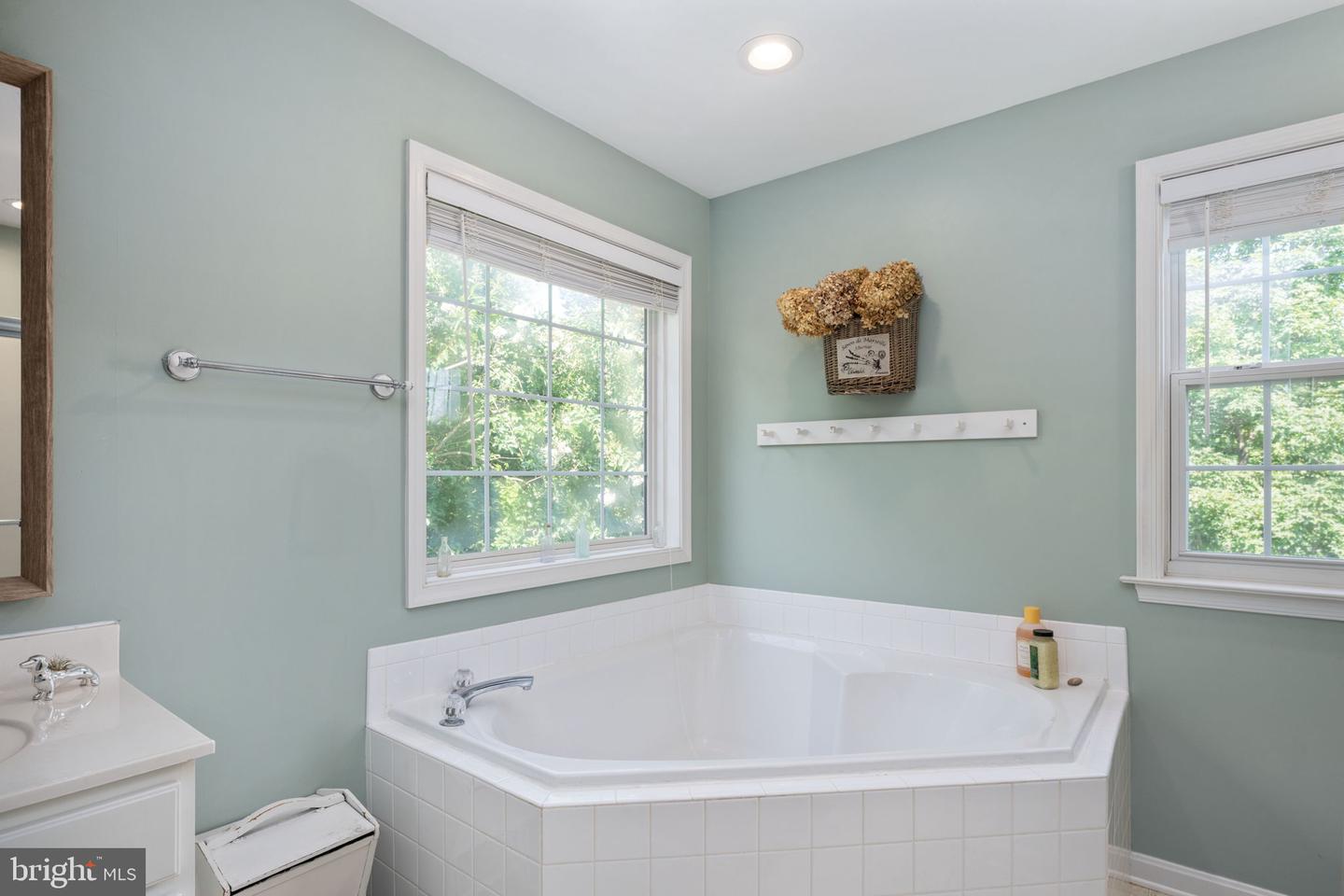 17 LOTUS LN, STAFFORD, Virginia 22554, 5 Bedrooms Bedrooms, ,3 BathroomsBathrooms,Residential,For sale,17 LOTUS LN,VAST2040916 MLS # VAST2040916