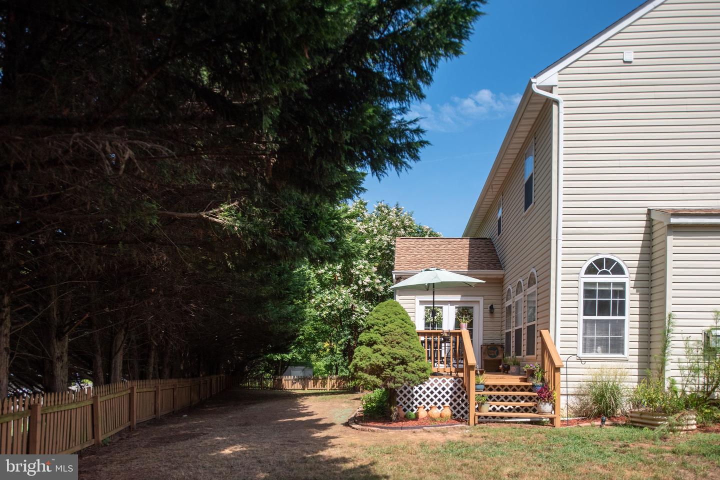17 LOTUS LN, STAFFORD, Virginia 22554, 5 Bedrooms Bedrooms, ,3 BathroomsBathrooms,Residential,For sale,17 LOTUS LN,VAST2040916 MLS # VAST2040916