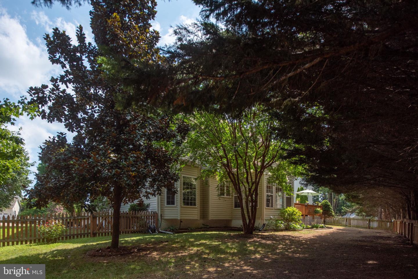 17 LOTUS LN, STAFFORD, Virginia 22554, 5 Bedrooms Bedrooms, ,3 BathroomsBathrooms,Residential,For sale,17 LOTUS LN,VAST2040916 MLS # VAST2040916