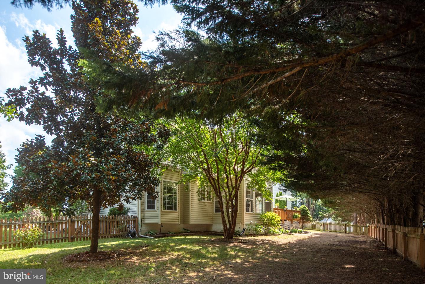 17 LOTUS LN, STAFFORD, Virginia 22554, 5 Bedrooms Bedrooms, ,3 BathroomsBathrooms,Residential,For sale,17 LOTUS LN,VAST2040916 MLS # VAST2040916