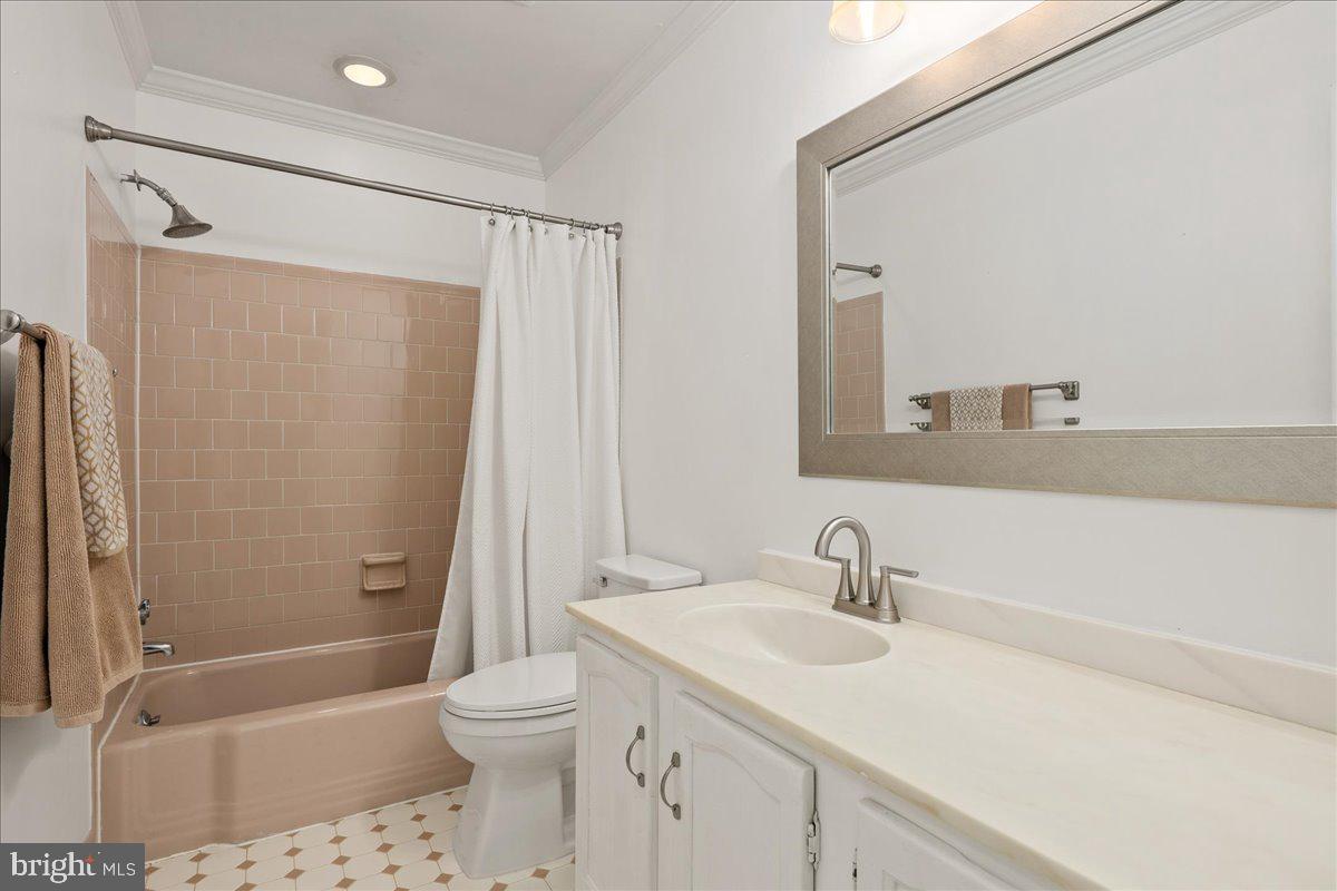 8511 BOUND BROOK LN, ALEXANDRIA, Virginia 22309, 5 Bedrooms Bedrooms, ,3 BathroomsBathrooms,Residential,For sale,8511 BOUND BROOK LN,VAFX2256260 MLS # VAFX2256260