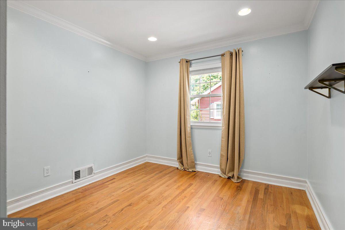 8511 BOUND BROOK LN, ALEXANDRIA, Virginia 22309, 5 Bedrooms Bedrooms, ,3 BathroomsBathrooms,Residential,For sale,8511 BOUND BROOK LN,VAFX2256260 MLS # VAFX2256260