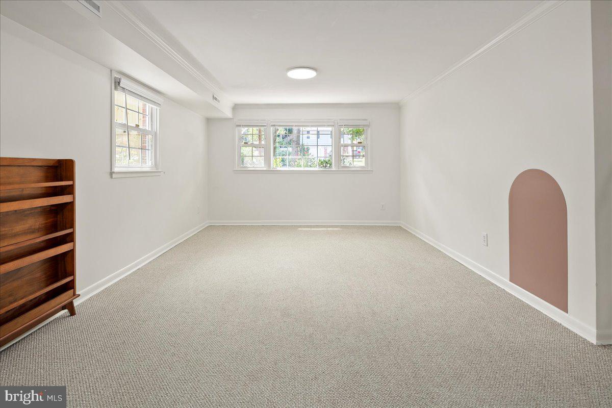 8511 BOUND BROOK LN, ALEXANDRIA, Virginia 22309, 5 Bedrooms Bedrooms, ,3 BathroomsBathrooms,Residential,For sale,8511 BOUND BROOK LN,VAFX2256260 MLS # VAFX2256260