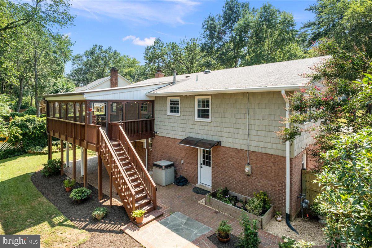 8511 BOUND BROOK LN, ALEXANDRIA, Virginia 22309, 5 Bedrooms Bedrooms, ,3 BathroomsBathrooms,Residential,For sale,8511 BOUND BROOK LN,VAFX2256260 MLS # VAFX2256260