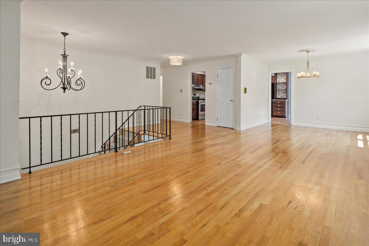 8511 BOUND BROOK LN, ALEXANDRIA, Virginia 22309, 5 Bedrooms Bedrooms, ,3 BathroomsBathrooms,Residential,For sale,8511 BOUND BROOK LN,VAFX2256260 MLS # VAFX2256260