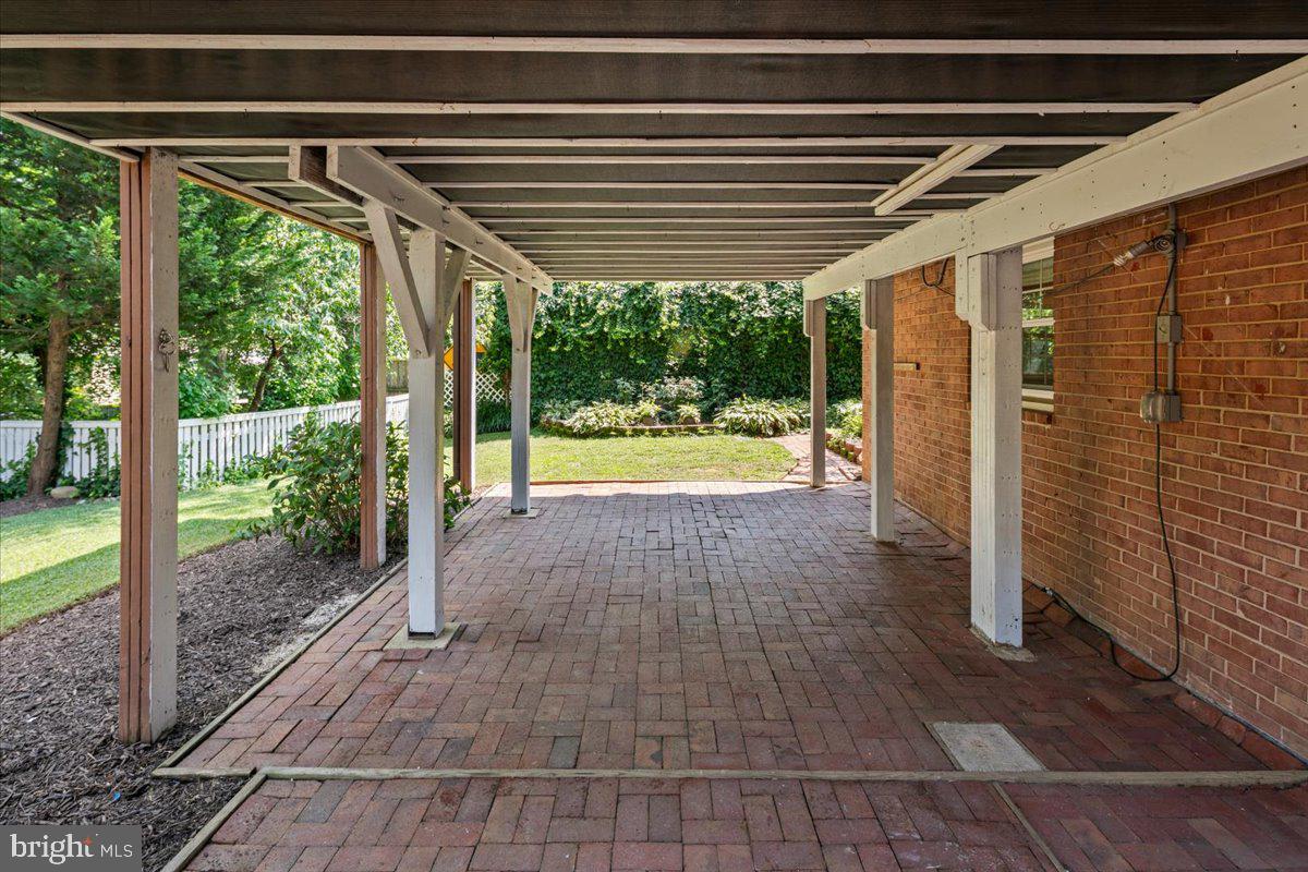 8511 BOUND BROOK LN, ALEXANDRIA, Virginia 22309, 5 Bedrooms Bedrooms, ,3 BathroomsBathrooms,Residential,For sale,8511 BOUND BROOK LN,VAFX2256260 MLS # VAFX2256260