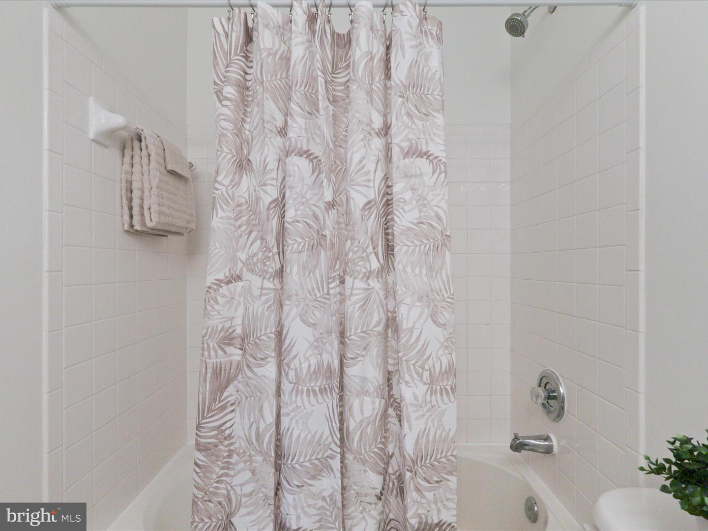 13734 DENHAM WAY, BRISTOW, Virginia 20136, 2 Bedrooms Bedrooms, ,3 BathroomsBathrooms,Residential,For sale,13734 DENHAM WAY,VAPW2099544 MLS # VAPW2099544