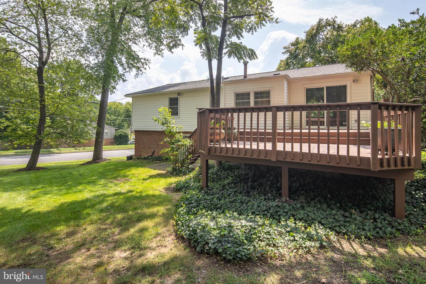 3017 BATTERSEA LN, ALEXANDRIA, Virginia 22309, 4 Bedrooms Bedrooms, ,3 BathroomsBathrooms,Residential,For sale,3017 BATTERSEA LN,VAFX2256288 MLS # VAFX2256288