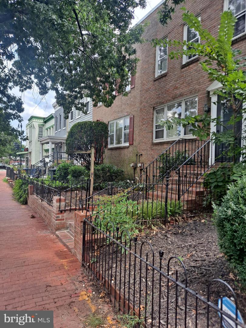 1009 E ST SE, WASHINGTON, District Of Columbia 20003, ,Land,For sale,1009 E ST SE,DCDC2212864 MLS # DCDC2212864