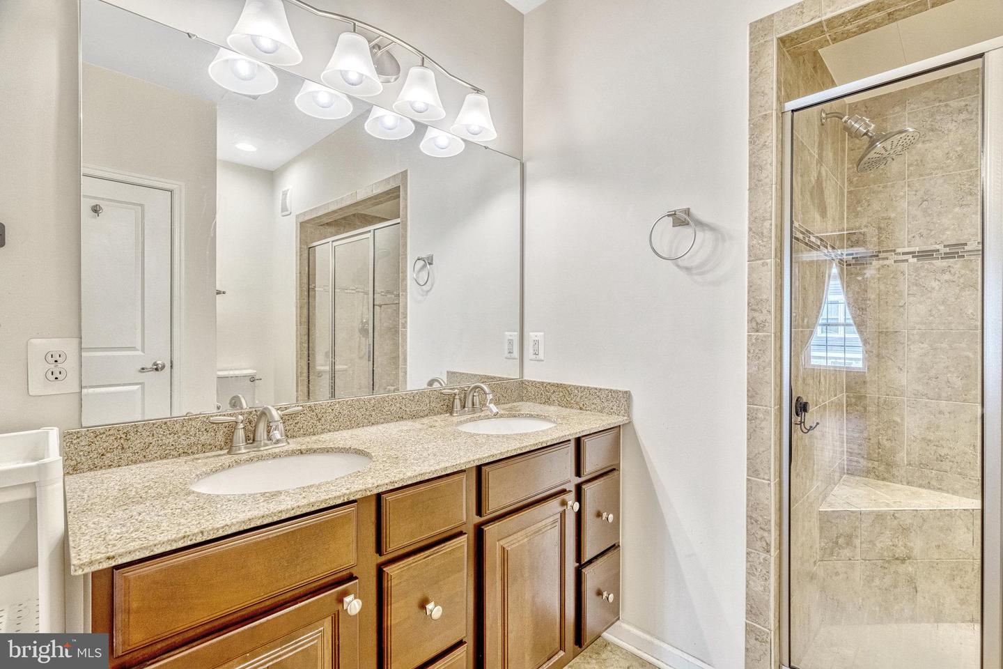 24678 FOOTED RIDGE TER, STERLING, Virginia 20166, 3 Bedrooms Bedrooms, ,2 BathroomsBathrooms,Residential,For sale,24678 FOOTED RIDGE TER,VALO2102796 MLS # VALO2102796