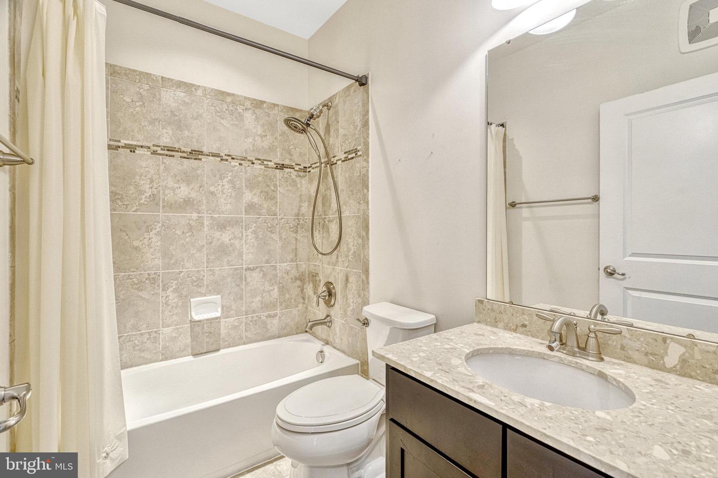 24678 FOOTED RIDGE TER, STERLING, Virginia 20166, 3 Bedrooms Bedrooms, ,2 BathroomsBathrooms,Residential,For sale,24678 FOOTED RIDGE TER,VALO2102796 MLS # VALO2102796