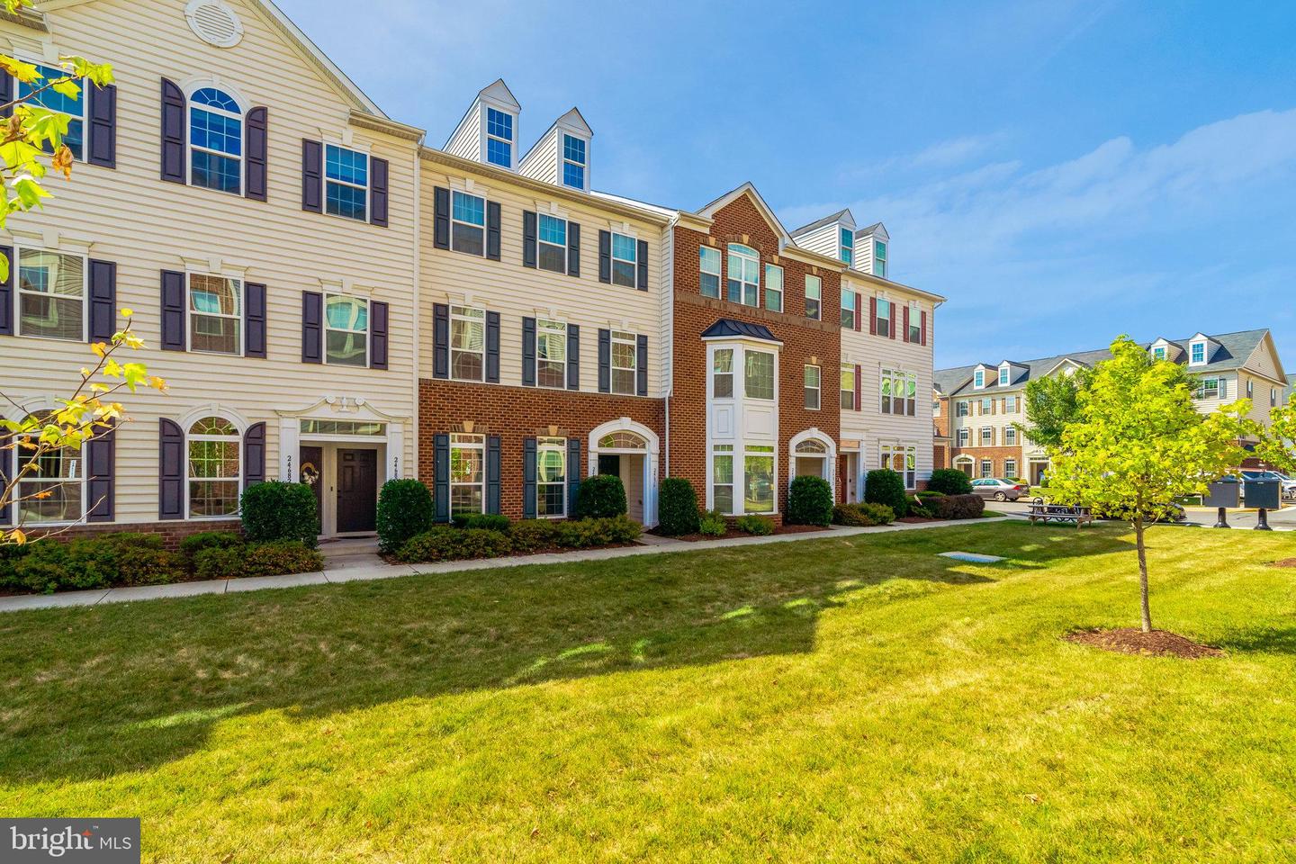 24678 FOOTED RIDGE TER, STERLING, Virginia 20166, 3 Bedrooms Bedrooms, ,2 BathroomsBathrooms,Residential,For sale,24678 FOOTED RIDGE TER,VALO2102796 MLS # VALO2102796