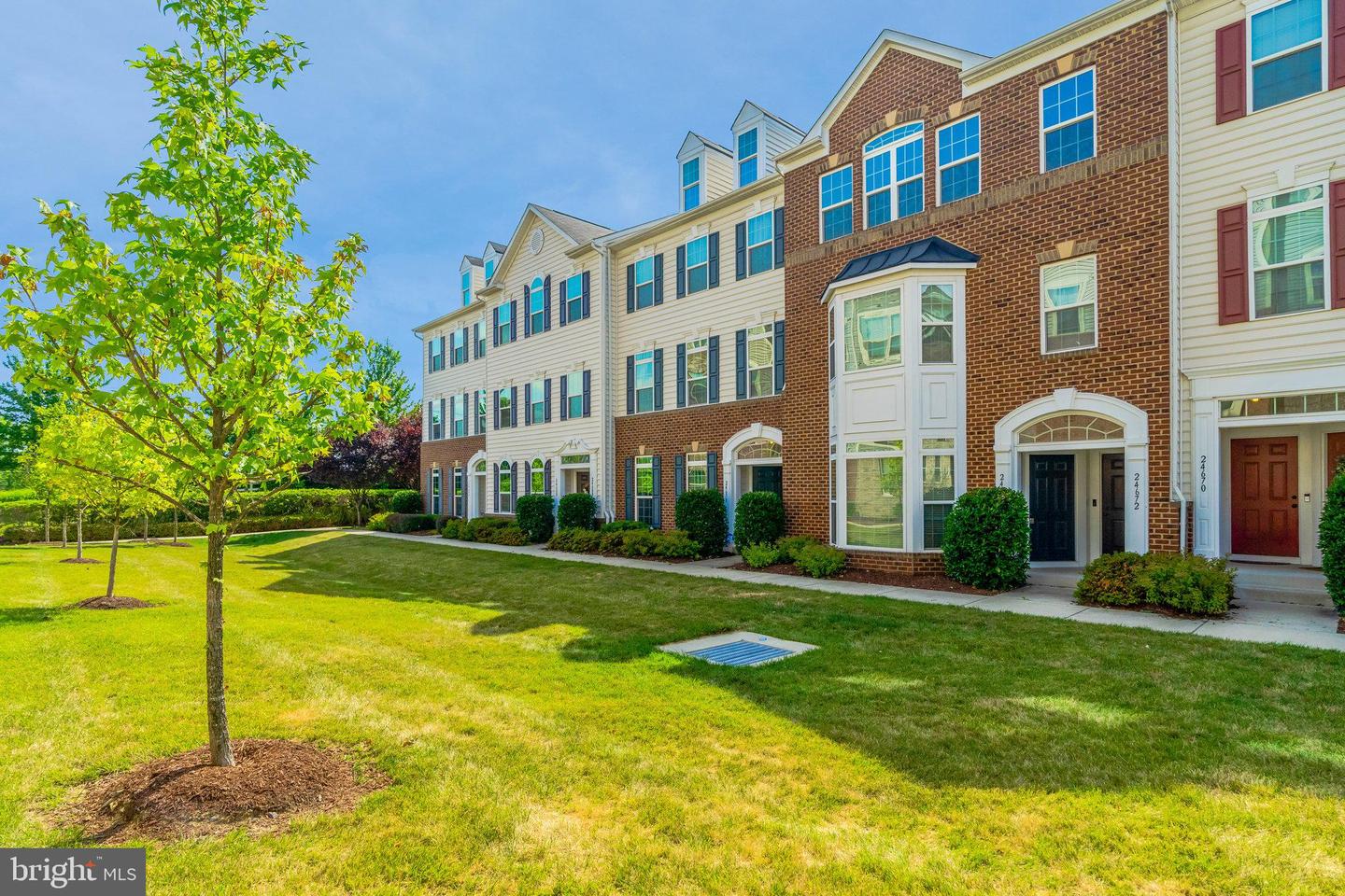24678 FOOTED RIDGE TER, STERLING, Virginia 20166, 3 Bedrooms Bedrooms, ,2 BathroomsBathrooms,Residential,For sale,24678 FOOTED RIDGE TER,VALO2102796 MLS # VALO2102796