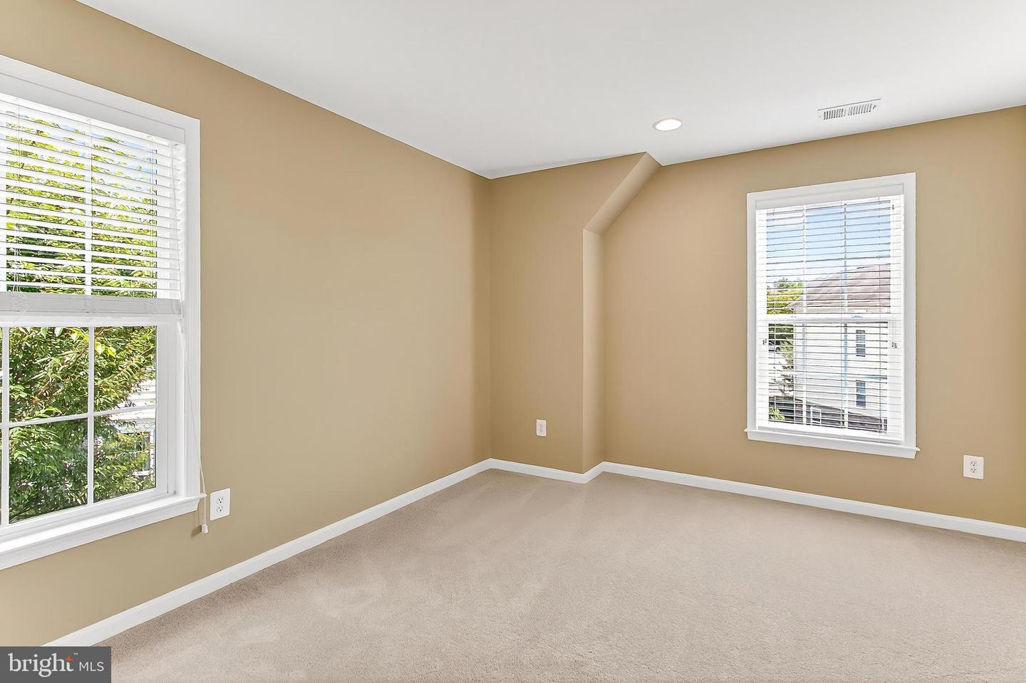 22733 BALDUCK TER, BRAMBLETON, Virginia 20148, 3 Bedrooms Bedrooms, ,3 BathroomsBathrooms,Residential,For sale,22733 BALDUCK TER,VALO2102806 MLS # VALO2102806
