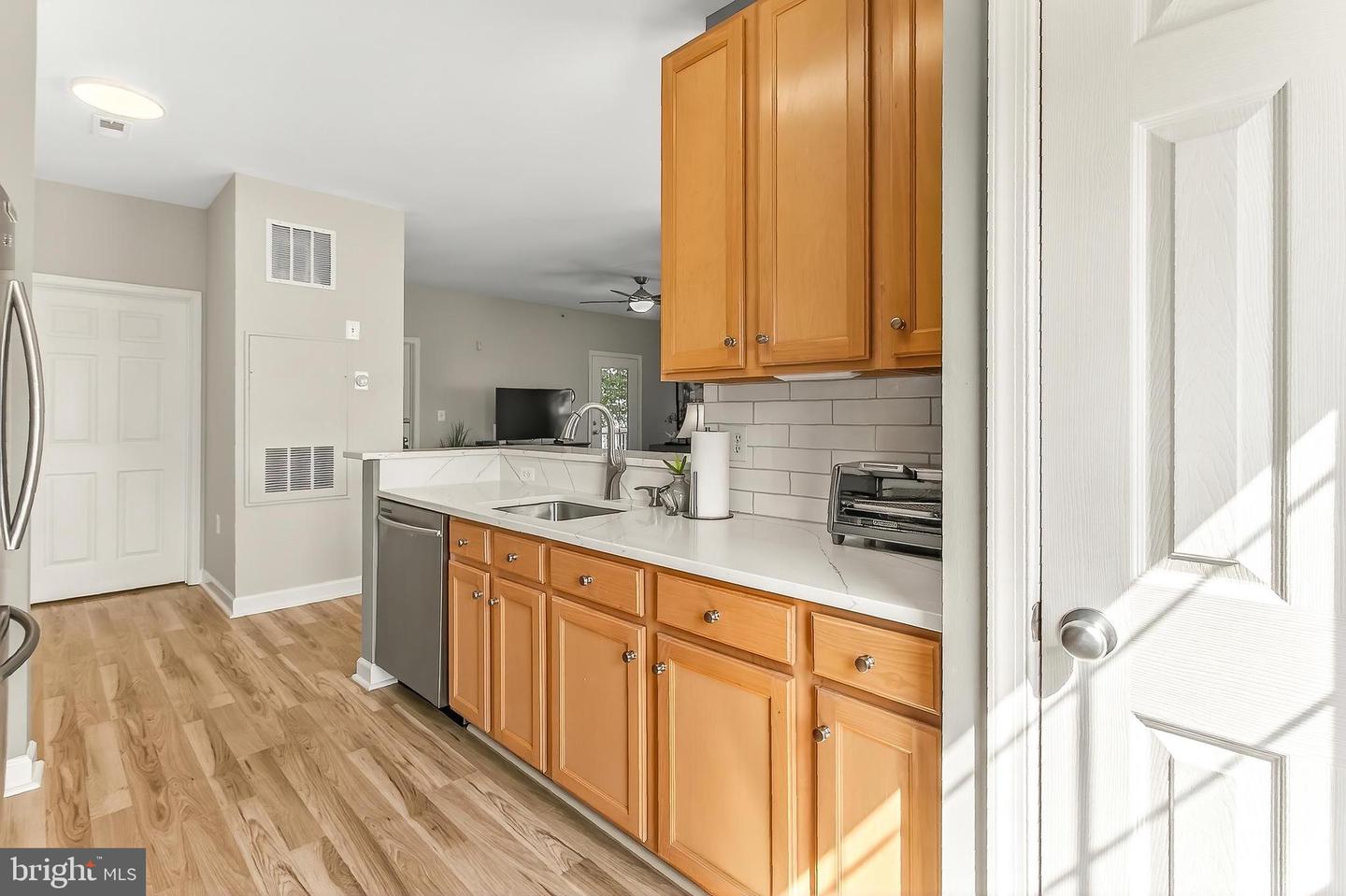 42470 PENNYROYAL SQ #304, BRAMBLETON, Virginia 20148, 1 Bedroom Bedrooms, ,1 BathroomBathrooms,Residential,For sale,42470 PENNYROYAL SQ #304,VALO2102812 MLS # VALO2102812