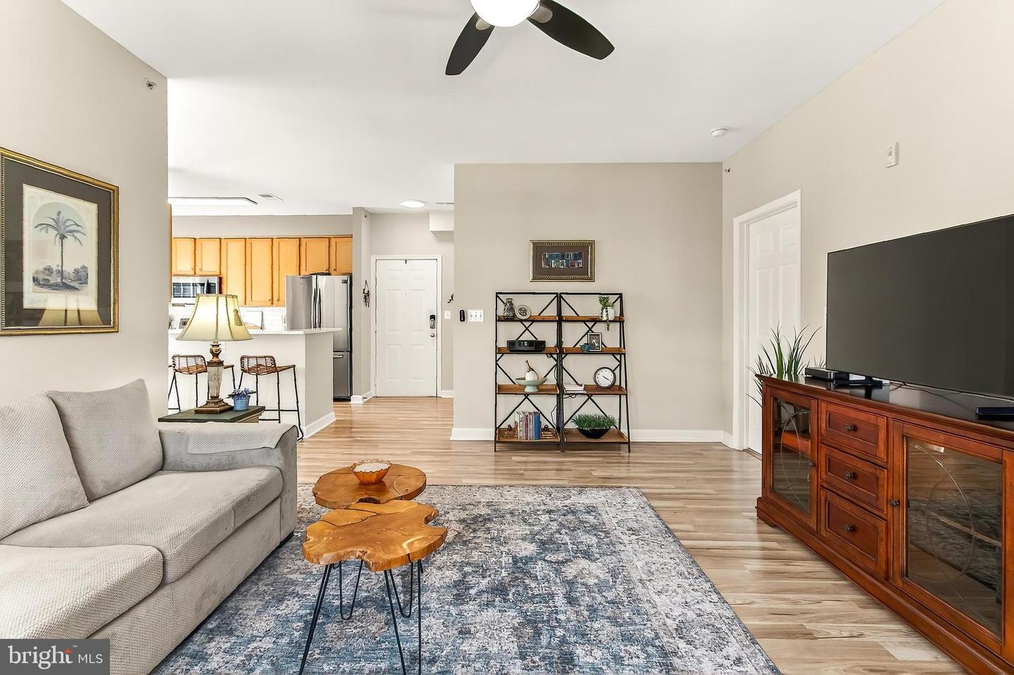 42470 PENNYROYAL SQ #304, BRAMBLETON, Virginia 20148, 1 Bedroom Bedrooms, ,1 BathroomBathrooms,Residential,For sale,42470 PENNYROYAL SQ #304,VALO2102812 MLS # VALO2102812