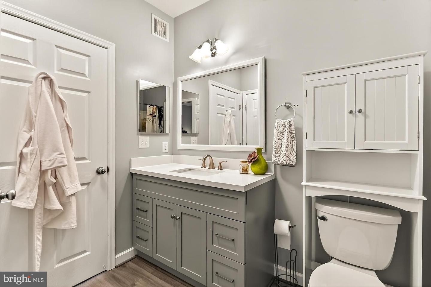 42470 PENNYROYAL SQ #304, BRAMBLETON, Virginia 20148, 1 Bedroom Bedrooms, ,1 BathroomBathrooms,Residential,For sale,42470 PENNYROYAL SQ #304,VALO2102812 MLS # VALO2102812