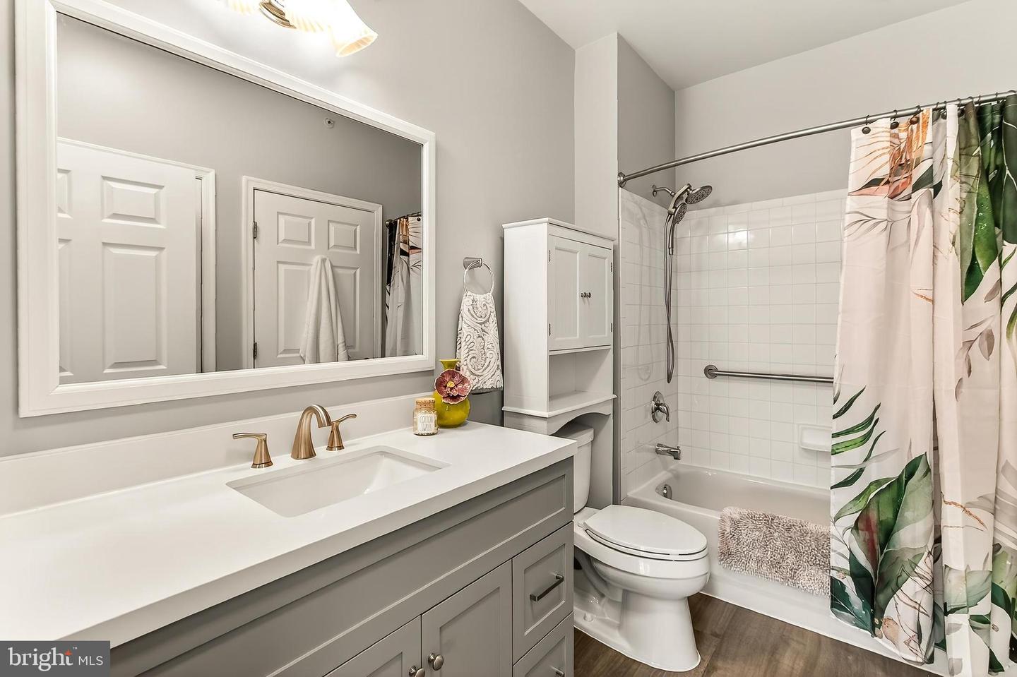 42470 PENNYROYAL SQ #304, BRAMBLETON, Virginia 20148, 1 Bedroom Bedrooms, ,1 BathroomBathrooms,Residential,For sale,42470 PENNYROYAL SQ #304,VALO2102812 MLS # VALO2102812