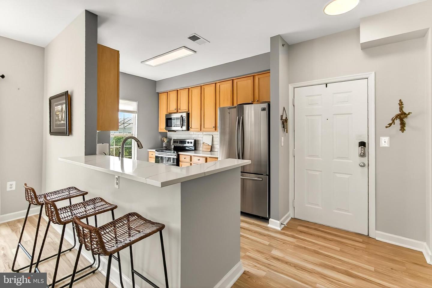 42470 PENNYROYAL SQ #304, BRAMBLETON, Virginia 20148, 1 Bedroom Bedrooms, ,1 BathroomBathrooms,Residential,For sale,42470 PENNYROYAL SQ #304,VALO2102812 MLS # VALO2102812