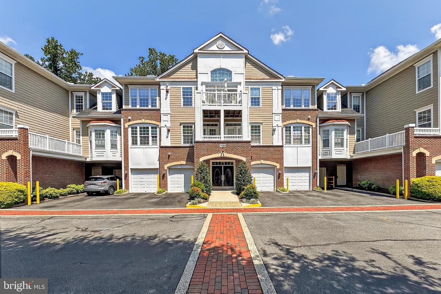 7880 ROLLING WOODS CT #104, SPRINGFIELD, Virginia 22152, 2 Bedrooms Bedrooms, ,2 BathroomsBathrooms,Residential,For sale,7880 ROLLING WOODS CT #104,VAFX2257114 MLS # VAFX2257114