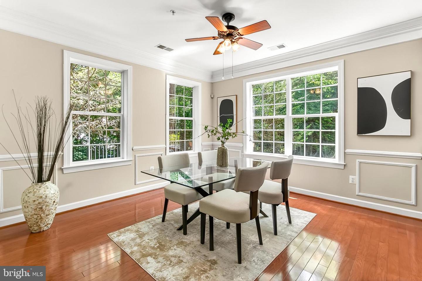 7880 ROLLING WOODS CT #104, SPRINGFIELD, Virginia 22152, 2 Bedrooms Bedrooms, ,2 BathroomsBathrooms,Residential,For sale,7880 ROLLING WOODS CT #104,VAFX2257114 MLS # VAFX2257114