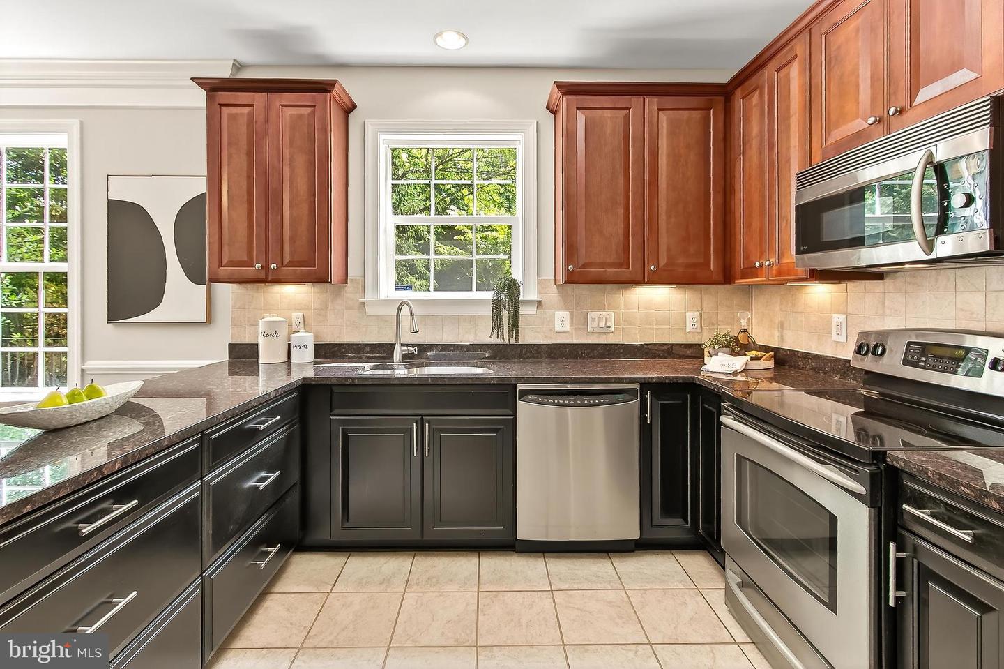7880 ROLLING WOODS CT #104, SPRINGFIELD, Virginia 22152, 2 Bedrooms Bedrooms, ,2 BathroomsBathrooms,Residential,For sale,7880 ROLLING WOODS CT #104,VAFX2257114 MLS # VAFX2257114