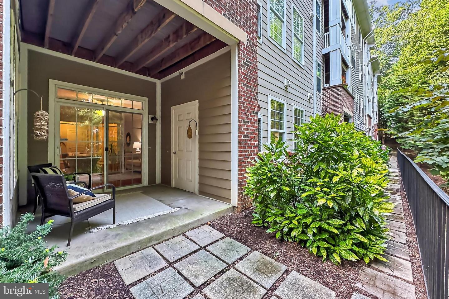 7880 ROLLING WOODS CT #104, SPRINGFIELD, Virginia 22152, 2 Bedrooms Bedrooms, ,2 BathroomsBathrooms,Residential,For sale,7880 ROLLING WOODS CT #104,VAFX2257114 MLS # VAFX2257114