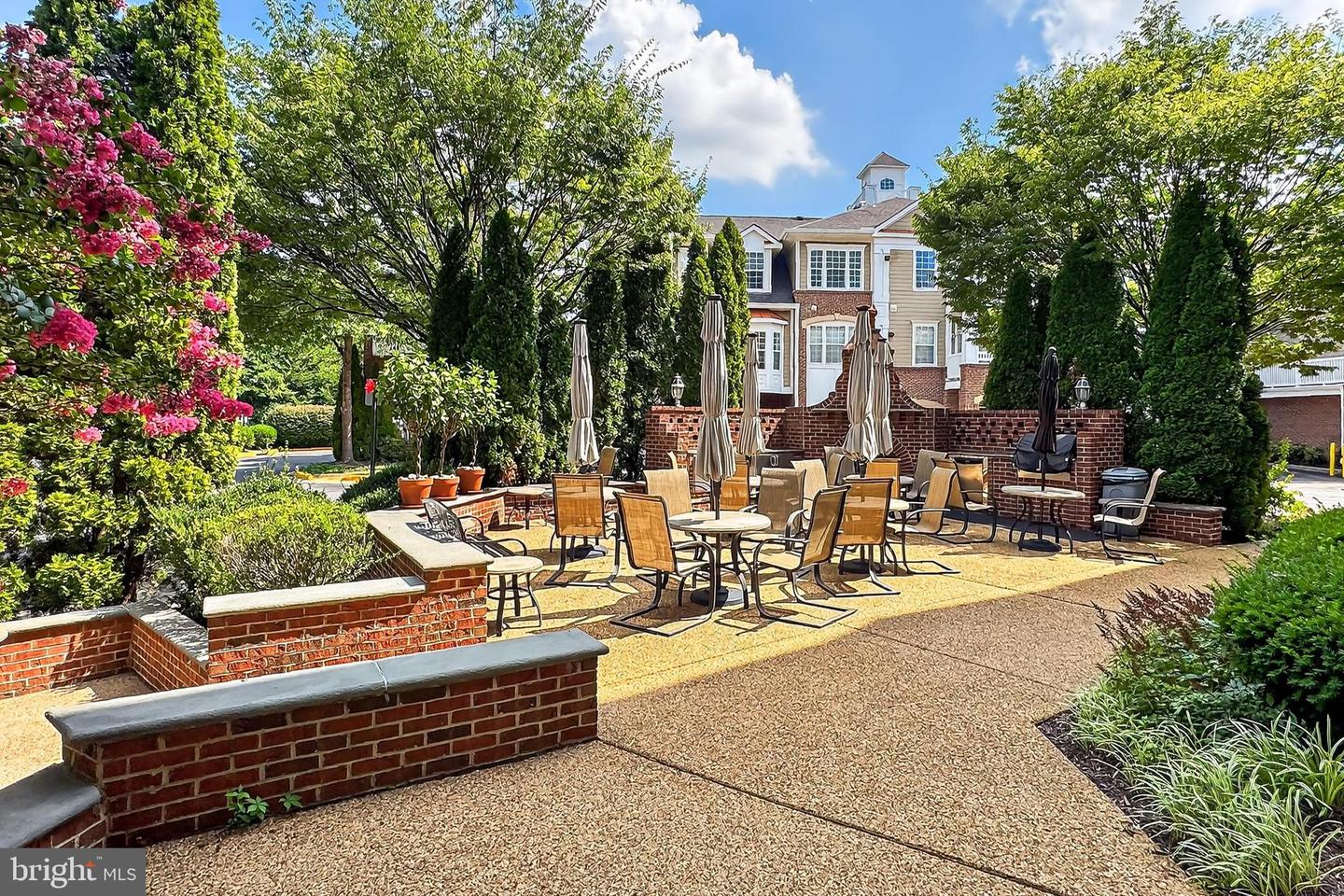 7880 ROLLING WOODS CT #104, SPRINGFIELD, Virginia 22152, 2 Bedrooms Bedrooms, ,2 BathroomsBathrooms,Residential,For sale,7880 ROLLING WOODS CT #104,VAFX2257114 MLS # VAFX2257114