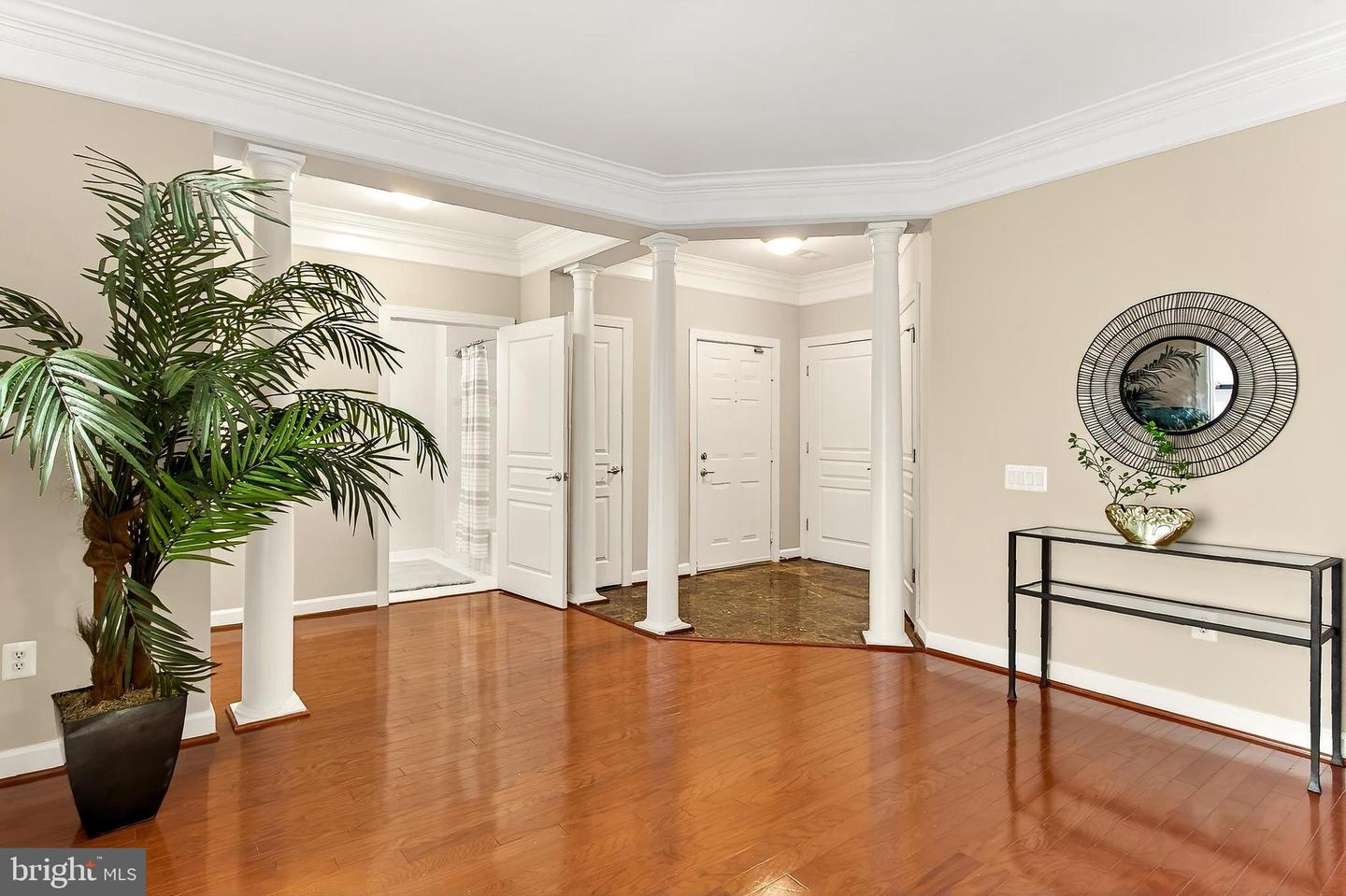 7880 ROLLING WOODS CT #104, SPRINGFIELD, Virginia 22152, 2 Bedrooms Bedrooms, ,2 BathroomsBathrooms,Residential,For sale,7880 ROLLING WOODS CT #104,VAFX2257114 MLS # VAFX2257114