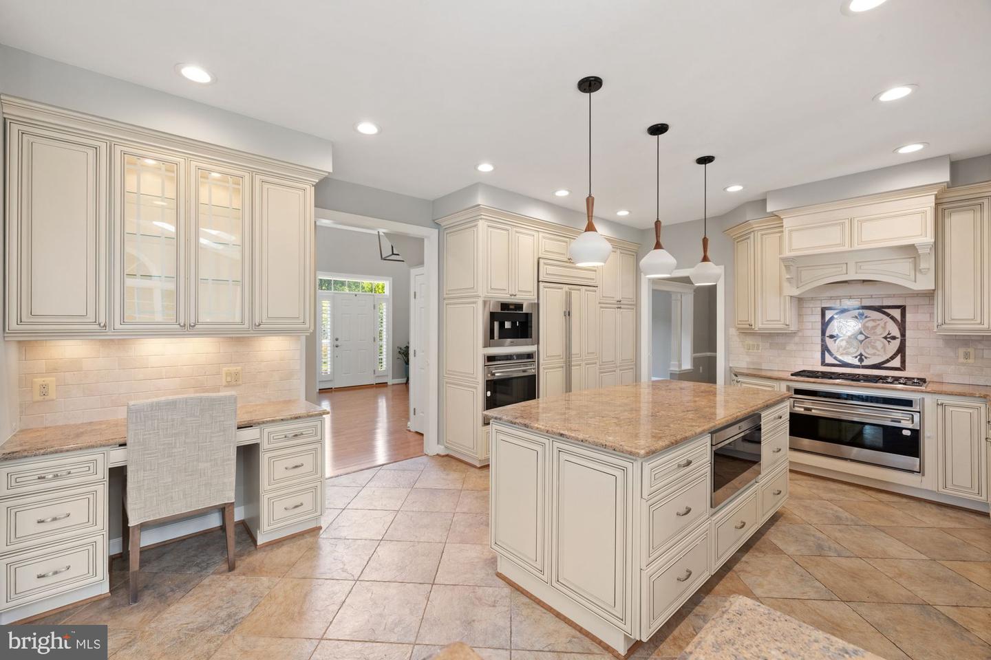 9709 BROOKSTONE LN, VIENNA, Virginia 22182, 4 Bedrooms Bedrooms, ,4 BathroomsBathrooms,Residential,For sale,9709 BROOKSTONE LN,VAFX2257266 MLS # VAFX2257266