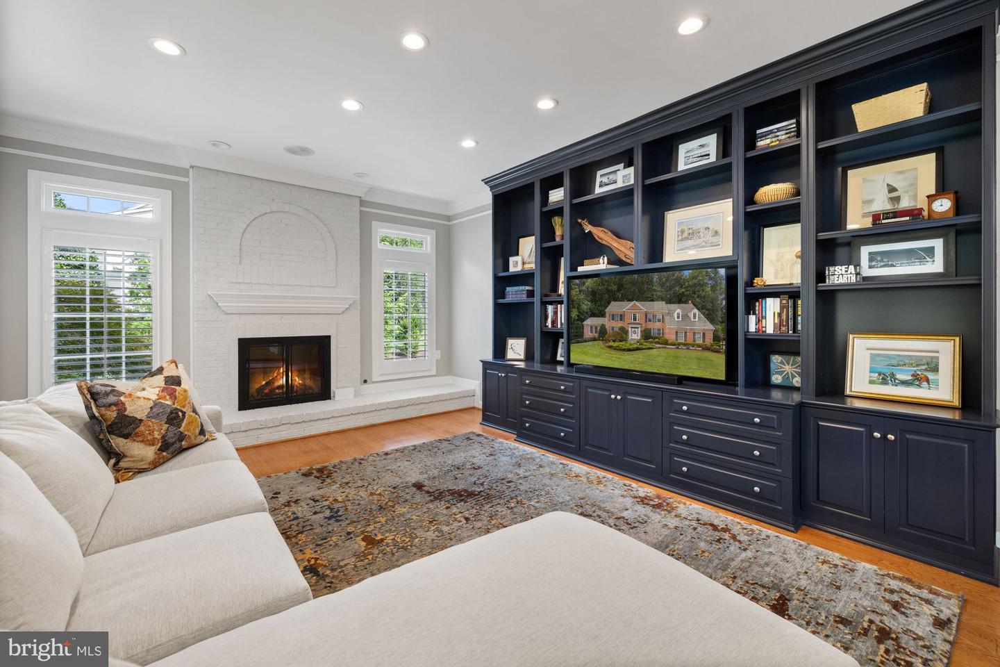 9709 BROOKSTONE LN, VIENNA, Virginia 22182, 4 Bedrooms Bedrooms, ,4 BathroomsBathrooms,Residential,For sale,9709 BROOKSTONE LN,VAFX2257266 MLS # VAFX2257266