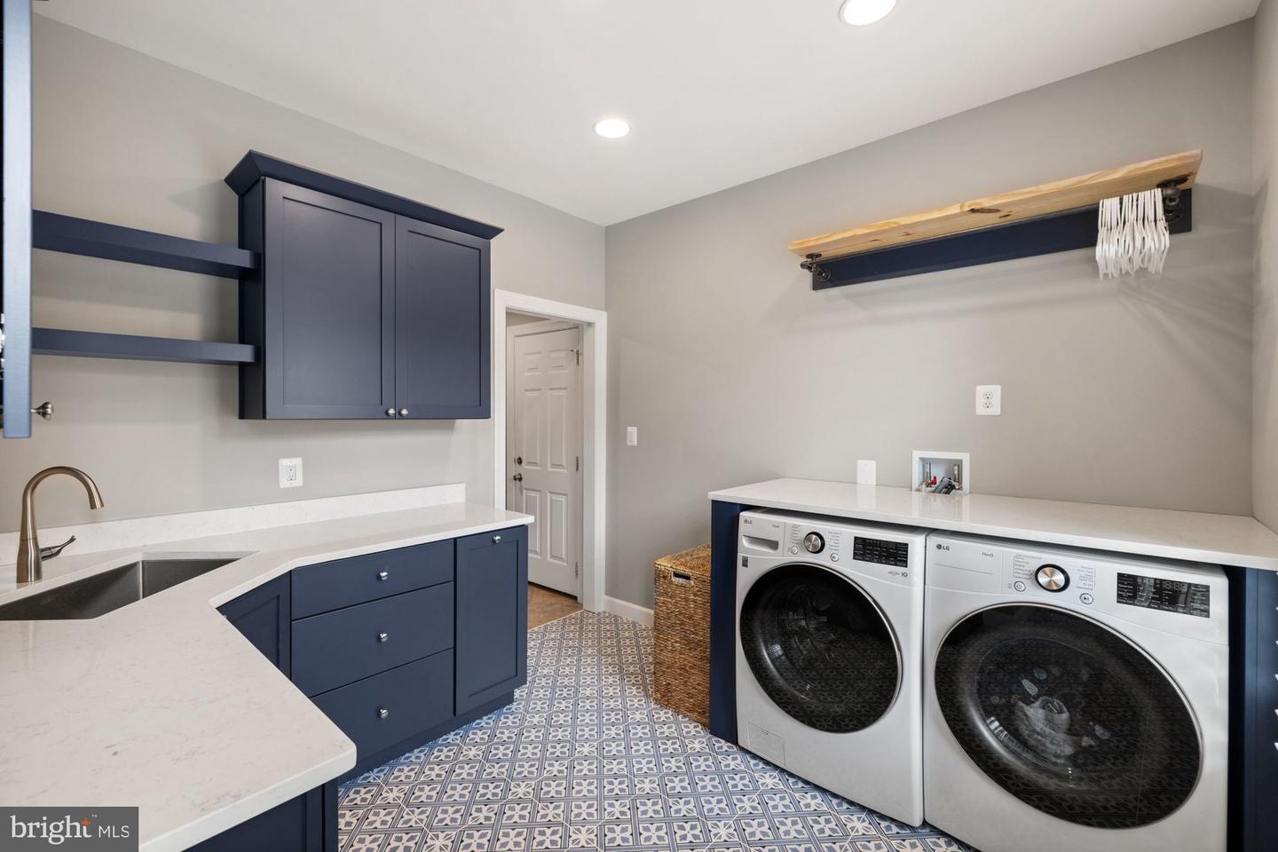 9709 BROOKSTONE LN, VIENNA, Virginia 22182, 4 Bedrooms Bedrooms, ,4 BathroomsBathrooms,Residential,For sale,9709 BROOKSTONE LN,VAFX2257266 MLS # VAFX2257266