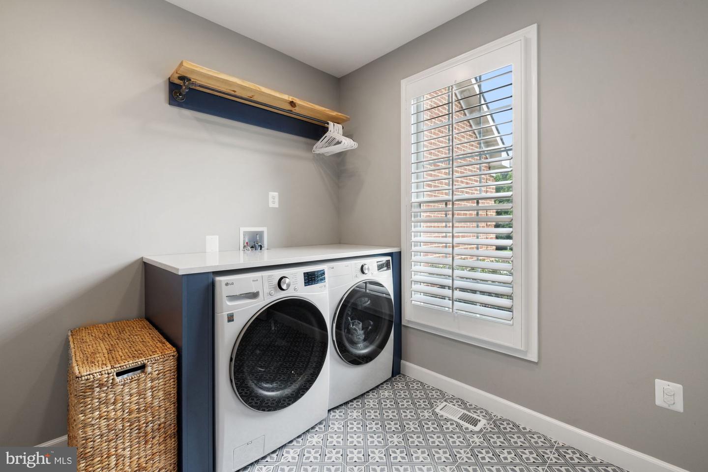 9709 BROOKSTONE LN, VIENNA, Virginia 22182, 4 Bedrooms Bedrooms, ,4 BathroomsBathrooms,Residential,For sale,9709 BROOKSTONE LN,VAFX2257266 MLS # VAFX2257266