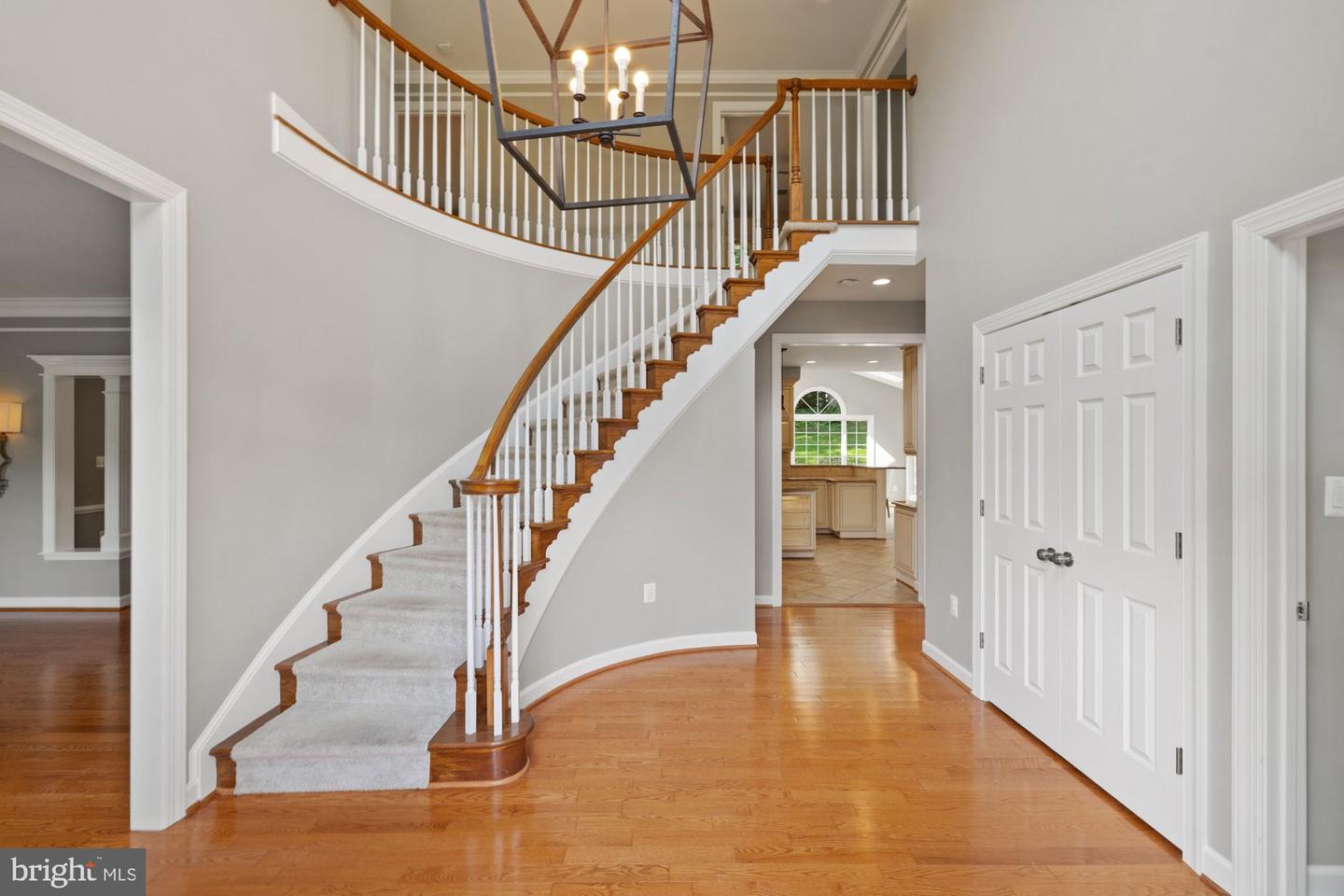 9709 BROOKSTONE LN, VIENNA, Virginia 22182, 4 Bedrooms Bedrooms, ,4 BathroomsBathrooms,Residential,For sale,9709 BROOKSTONE LN,VAFX2257266 MLS # VAFX2257266