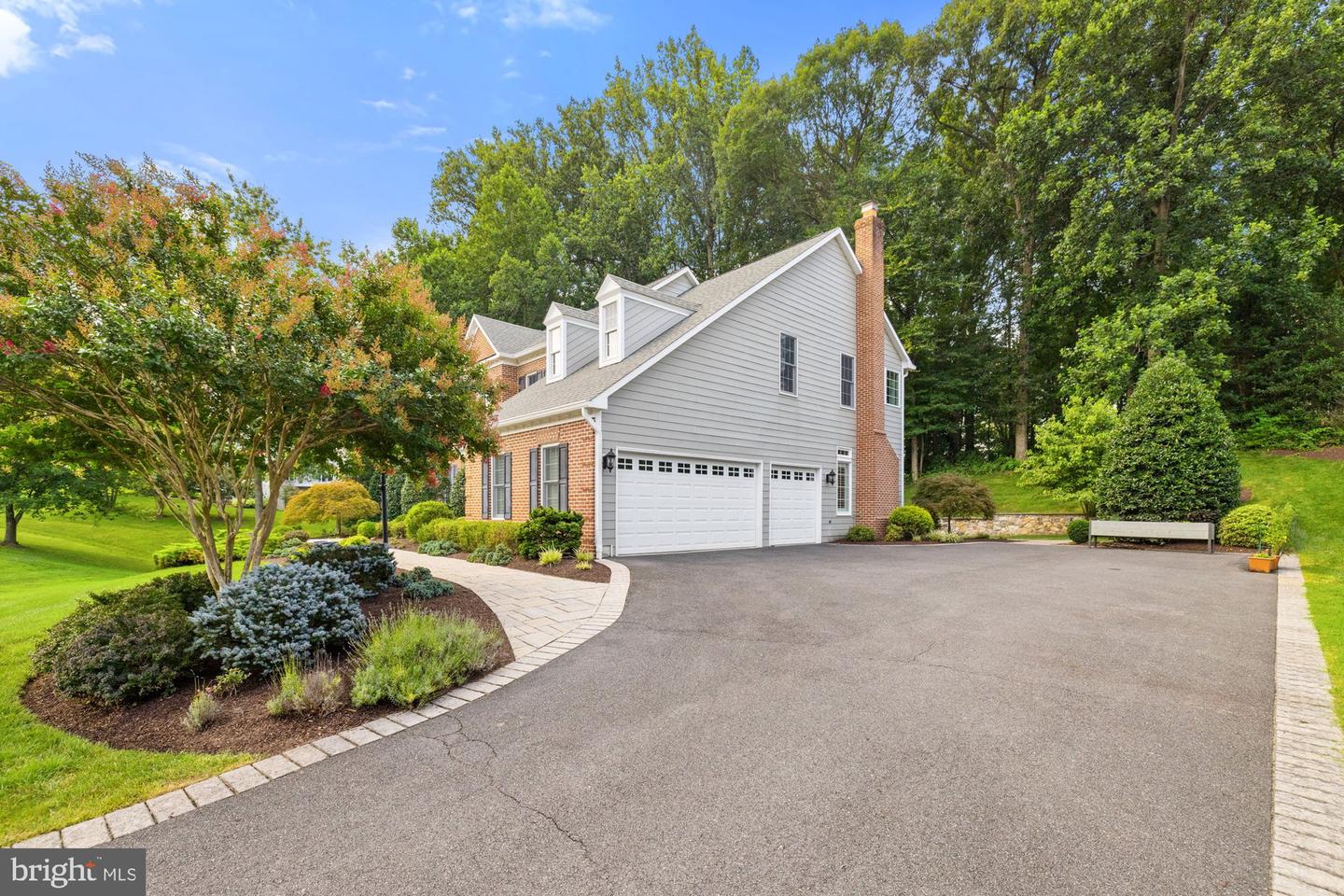 9709 BROOKSTONE LN, VIENNA, Virginia 22182, 4 Bedrooms Bedrooms, ,4 BathroomsBathrooms,Residential,For sale,9709 BROOKSTONE LN,VAFX2257266 MLS # VAFX2257266