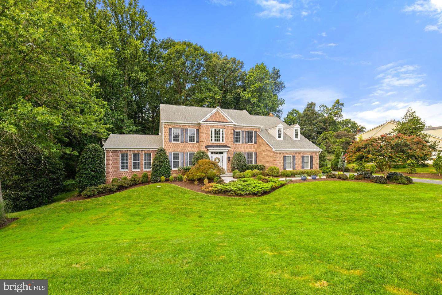 9709 BROOKSTONE LN, VIENNA, Virginia 22182, 4 Bedrooms Bedrooms, ,4 BathroomsBathrooms,Residential,For sale,9709 BROOKSTONE LN,VAFX2257266 MLS # VAFX2257266