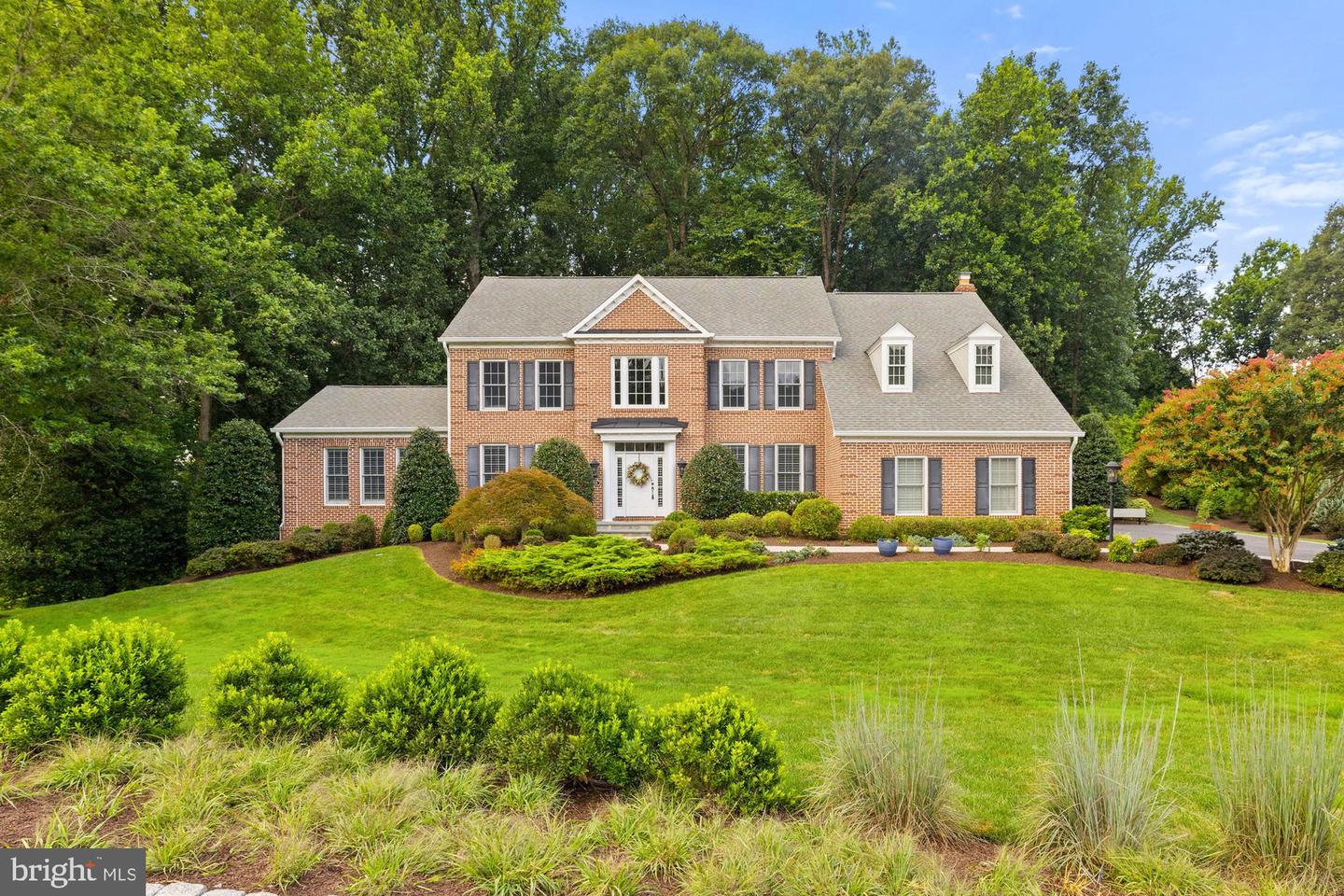9709 BROOKSTONE LN, VIENNA, Virginia 22182, 4 Bedrooms Bedrooms, ,4 BathroomsBathrooms,Residential,For sale,9709 BROOKSTONE LN,VAFX2257266 MLS # VAFX2257266