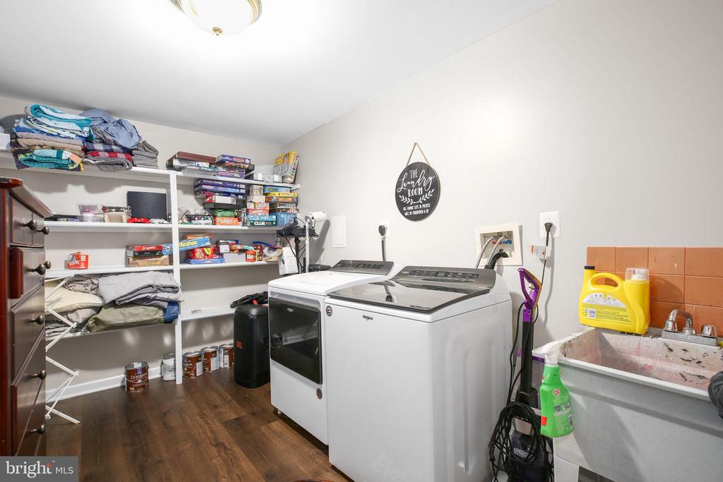 11208 ENGLEWOOD CT, FREDERICKSBURG, Virginia 22407, 3 Bedrooms Bedrooms, ,3 BathroomsBathrooms,Residential,11208 ENGLEWOOD CT,VASP2035150 MLS # VASP2035150