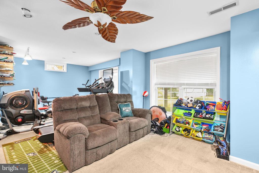 11208 ENGLEWOOD CT, FREDERICKSBURG, Virginia 22407, 3 Bedrooms Bedrooms, ,3 BathroomsBathrooms,Residential,11208 ENGLEWOOD CT,VASP2035150 MLS # VASP2035150