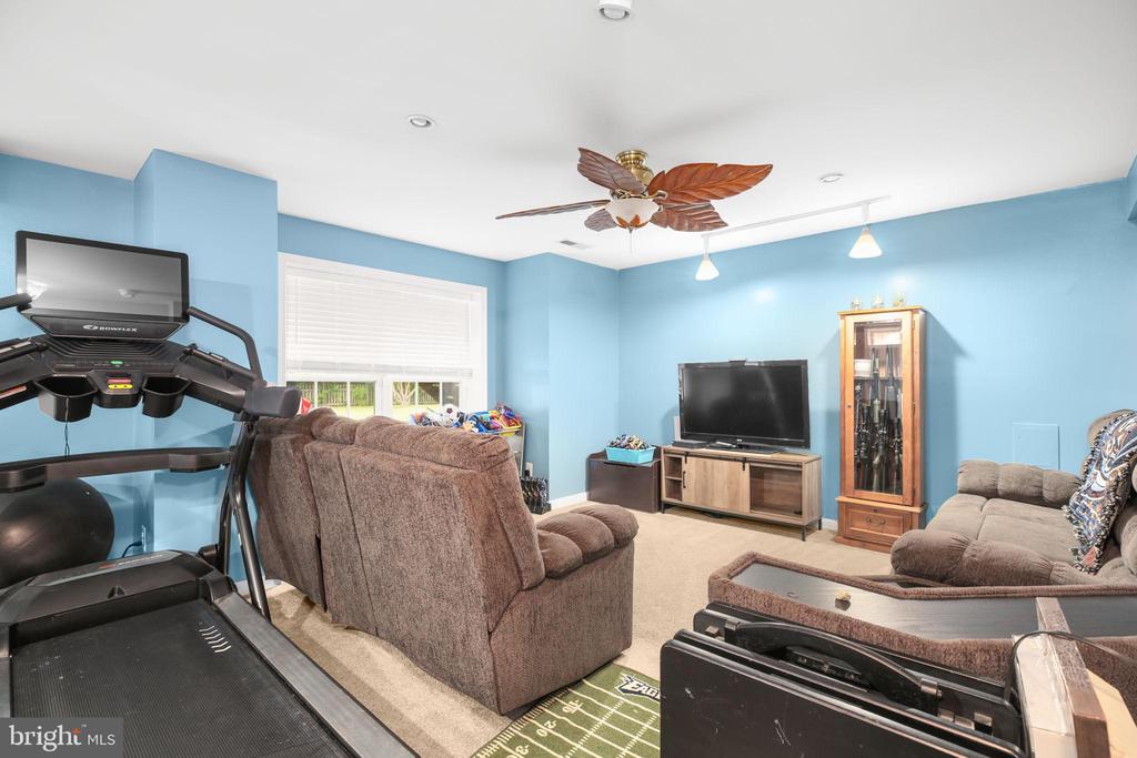 11208 ENGLEWOOD CT, FREDERICKSBURG, Virginia 22407, 3 Bedrooms Bedrooms, ,3 BathroomsBathrooms,Residential,11208 ENGLEWOOD CT,VASP2035150 MLS # VASP2035150