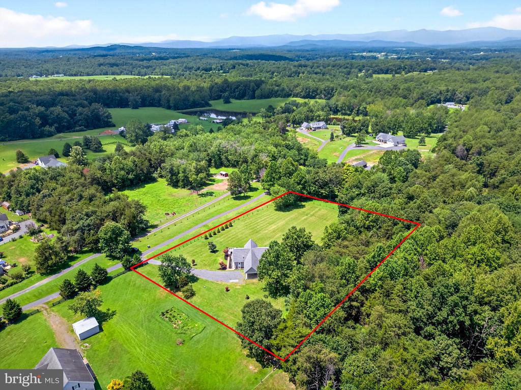 14451 JENKINS RIDGE RD, CULPEPER, Virginia 22701, 4 Bedrooms Bedrooms, ,3 BathroomsBathrooms,Residential,14451 JENKINS RIDGE RD,VACU2011164 MLS # VACU2011164