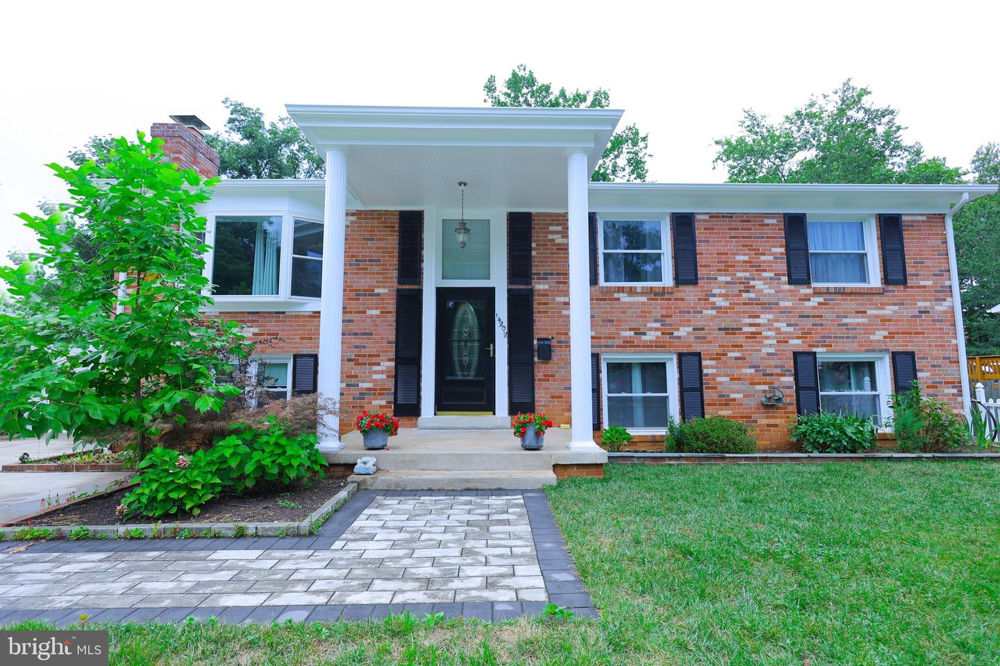 14808 EMPIRE ST, WOODBRIDGE, Virginia 22193, 5 Bedrooms Bedrooms, ,3 BathroomsBathrooms,Residential,For sale,14808 EMPIRE ST,VAPW2100130 MLS # VAPW2100130