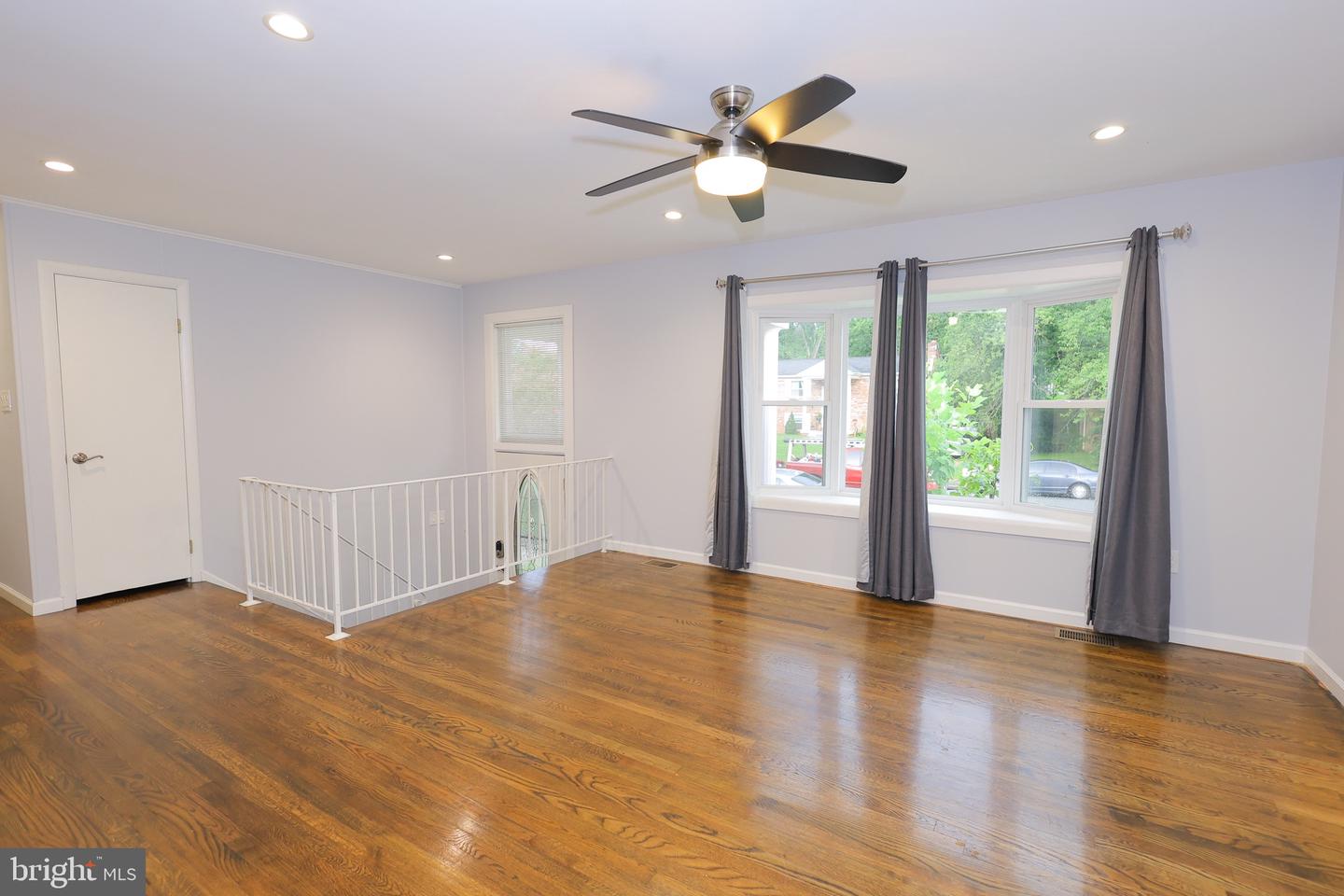 14808 EMPIRE ST, WOODBRIDGE, Virginia 22193, 5 Bedrooms Bedrooms, ,3 BathroomsBathrooms,Residential,For sale,14808 EMPIRE ST,VAPW2100130 MLS # VAPW2100130