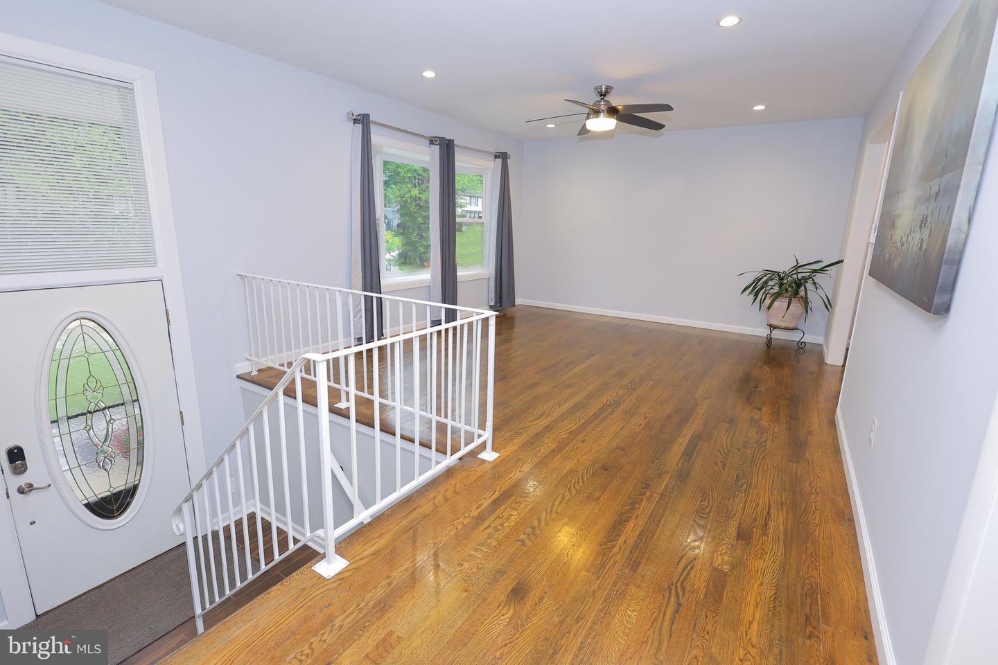 14808 EMPIRE ST, WOODBRIDGE, Virginia 22193, 5 Bedrooms Bedrooms, ,3 BathroomsBathrooms,Residential,For sale,14808 EMPIRE ST,VAPW2100130 MLS # VAPW2100130