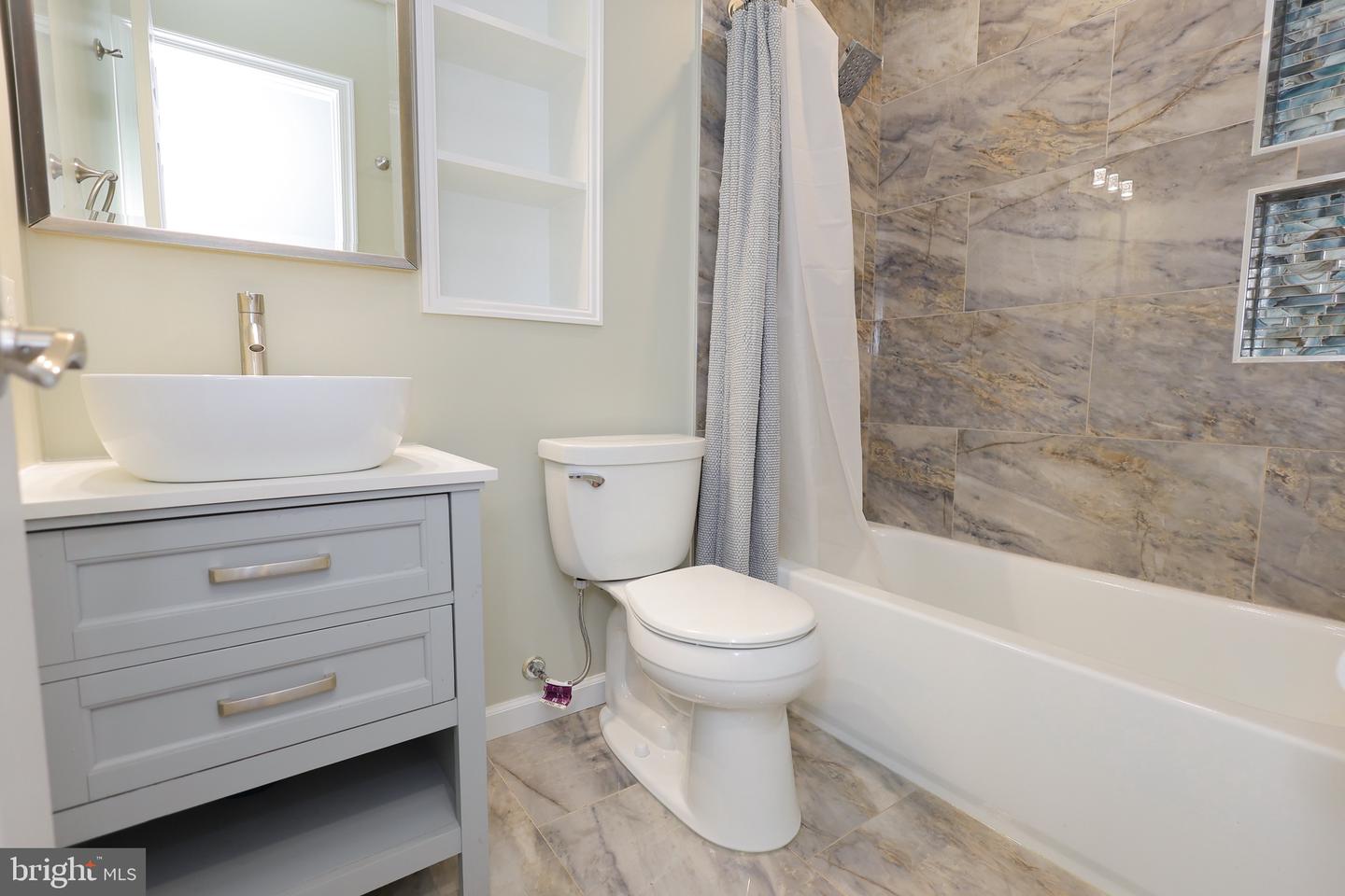 14808 EMPIRE ST, WOODBRIDGE, Virginia 22193, 5 Bedrooms Bedrooms, ,3 BathroomsBathrooms,Residential,For sale,14808 EMPIRE ST,VAPW2100130 MLS # VAPW2100130